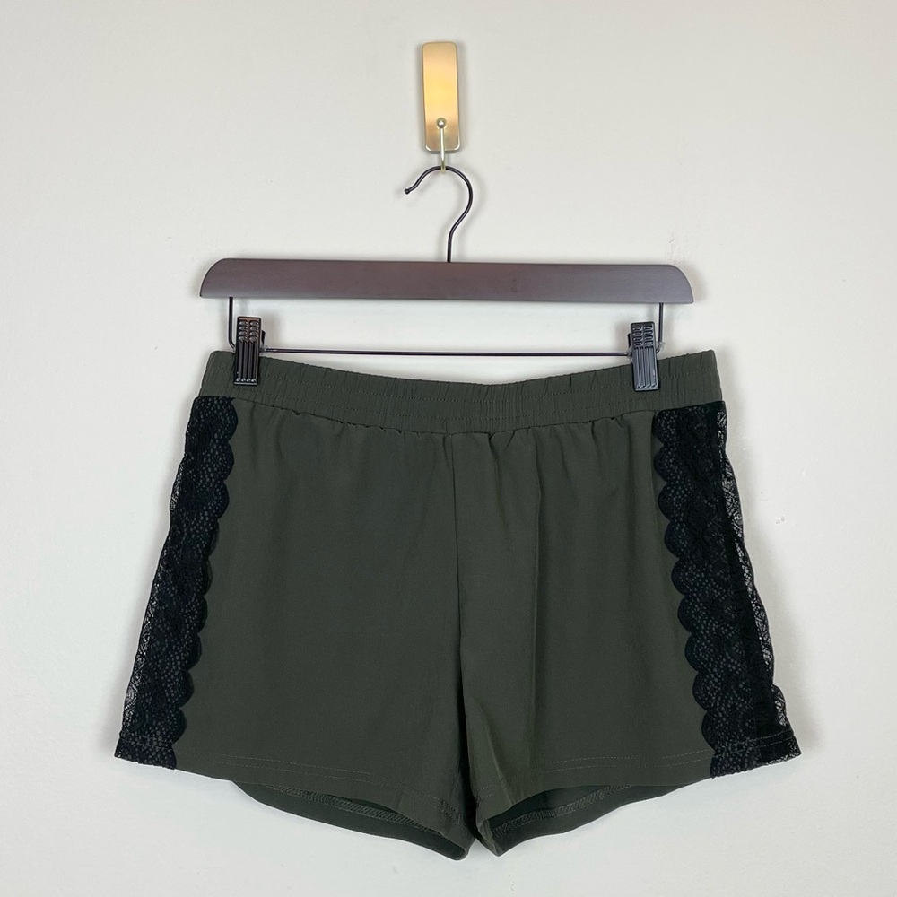 Fabletics Cynthia Short Bundle Size Small - Picture 8 of 12